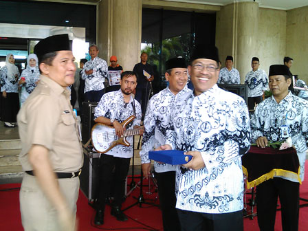 Pencarian PGRI Supiori - Persatuan Guru Republik Indonesia Cabang Supiori